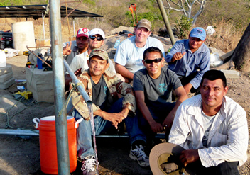 Photo of SLP team with Nicaraguan workers