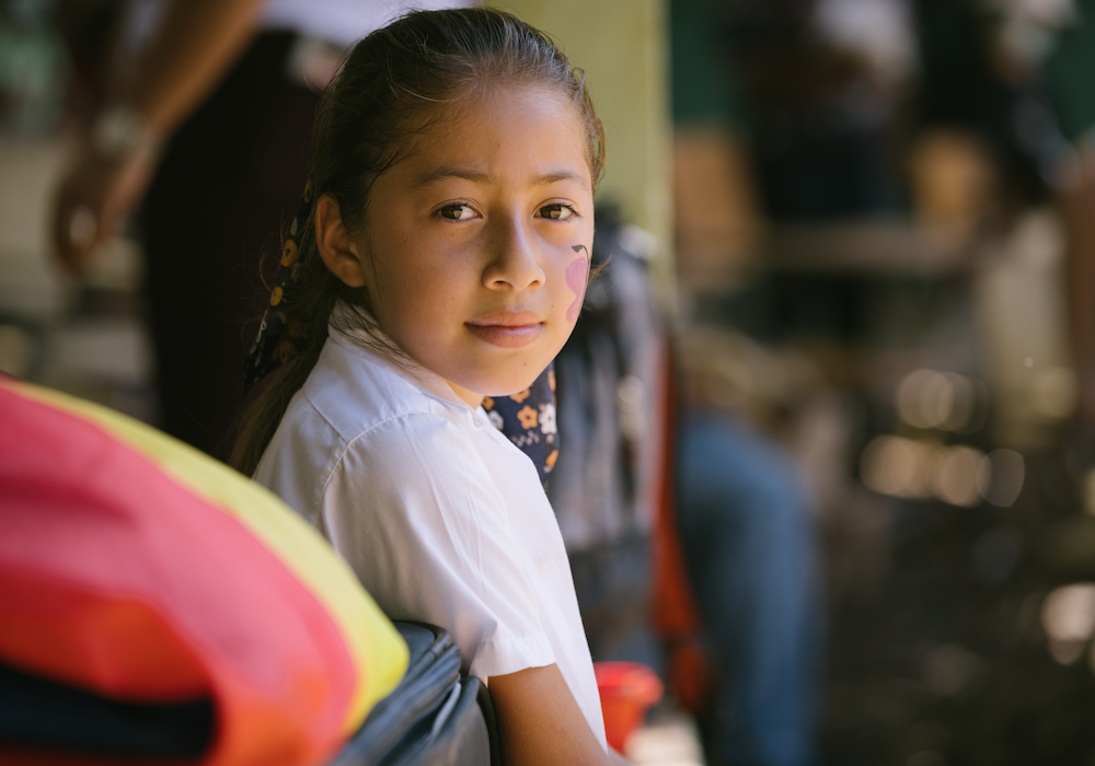 honduras-october-girl-face-paint